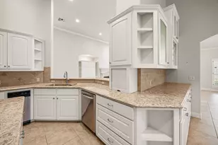 1220 Travis St, Columbus, TX 78934 - Photo 18