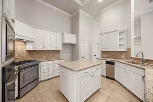 1220 Travis St, Columbus, TX 78934 - Photo 16