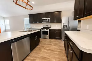 3942 Hybrid Ct, Baytown, TX 77521 - Photo 4