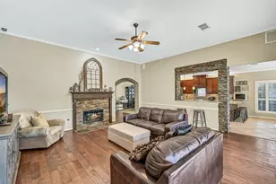 906 High Ridge Cir, Friendswood, TX 77546 - Photo 18