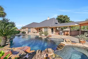 906 High Ridge Cir, Friendswood, TX 77546 - Photo 32
