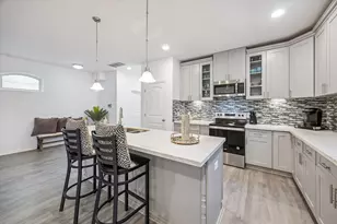 5116 Creekmont Dr, Houston, TX 77091 - Photo 6