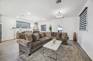 5116 Creekmont Dr, Houston, TX 77091 - Photo 14