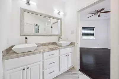 5116 Creekmont Drive, Houston, TX 77091 - Photo 20