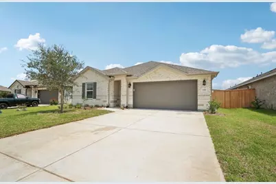 3300 Memorial Way, Texas City, TX 77591 - Photo 1