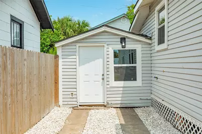 3730 Avenue T, Galveston, TX 77550 - Photo 16