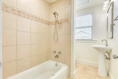 3730 Avenue T, Galveston, TX 77550 - Photo 10