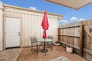 1880 Saxony Ln, Houston, TX 77058 - Photo 26