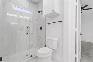 8403 Sunnyhill St, Houston, TX 77088 - Photo 22