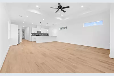 8403 Sunnyhill Street, Houston, TX 77088 - Photo 12