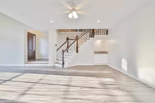 12929 Kingsbridge Ln, Houston, TX 77077 - Photo 6