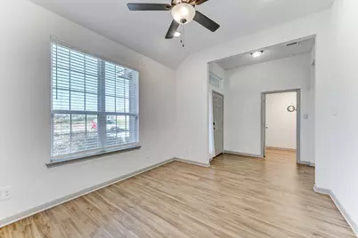 204 Shoreview Drive, Conroe, TX 77303 - Photo 10