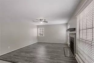 2401 Sycamore Ave, Huntsville, TX 77340 - Photo 6