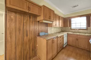 321 Johnson St, Brenham, TX 77833 - Photo 22