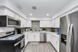 3330 Dulcrest St, Houston, TX 77051 - Photo 4