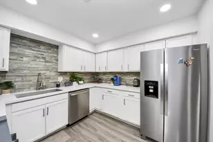 3330 Dulcrest St, Houston, TX 77051 - Photo 2