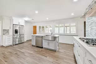 312 S 15th St, La Porte, TX 77571 - Photo 16