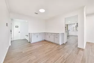 312 S 15th St, La Porte, TX 77571 - Photo 6