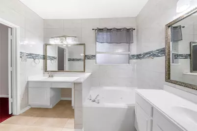 711 Tuely Court, Houston, TX 77049 - Photo 10