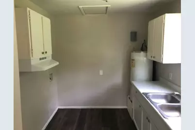 3918 N Sycamore Street, Bedias, TX 77831 - Photo 4