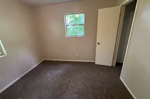 3918 N Sycamore St, Bedias, TX 77831 - Photo 6