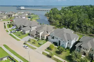 13236 Tracewood Hills Ln, Houston, TX 77044 - Photo 1