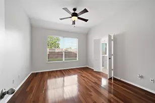 510 Cedar Point Dr, League City, TX 77573 - Photo 10