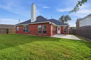 510 Cedar Point Dr, League City, TX 77573 - Photo 18