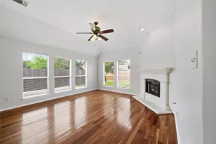 510 Cedar Point Dr, League City, TX 77573 - Photo 4