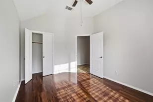 510 Cedar Point Dr, League City, TX 77573 - Photo 14