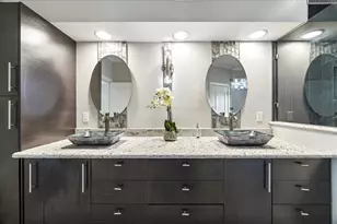 1030 Crossroads Dr, Houston, TX 77079 - Photo 22