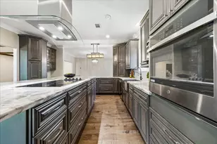 1030 Crossroads Dr, Houston, TX 77079 - Photo 8