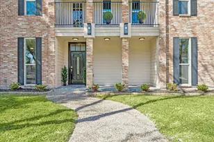 1030 Crossroads Dr, Houston, TX 77079 - Photo 2