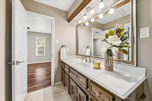 1030 Crossroads Dr, Houston, TX 77079 - Photo 30