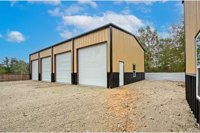 13051 Pleasant Valley Drive #B, Rosharon, TX 77583 - Photo 4