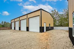 13051 Pleasant Valley Dr, Rosharon, TX 77583 - Photo 4