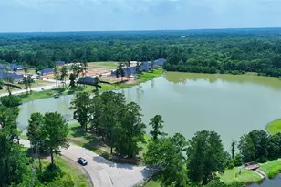 12176 Ridge Top Dr, Conroe, TX 77304 - Photo 22