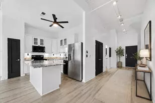 2205 McKinney St, Houston, TX 77003 - Photo 2