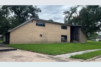 6706 Standing Oaks Street, Houston, TX 77050 - Photo 2