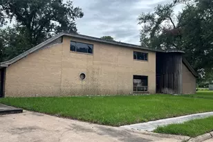 6706 Standing Oaks St, Houston, TX 77050 - Photo 2