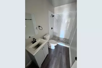 5831 Belneath Street, Houston, TX 77033 - Photo 6