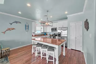 979 Palm Ridge Dr, Crystal Beach, TX 77650 - Photo 18