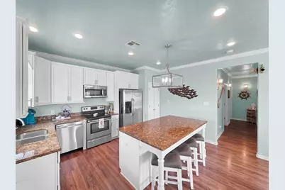 979 Palmridge Drive, Crystal Beach, TX 77650 - Photo 14