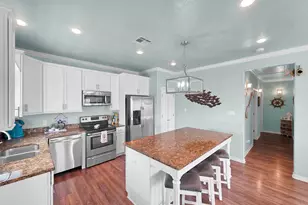 979 Palm Ridge Dr, Crystal Beach, TX 77650 - Photo 14
