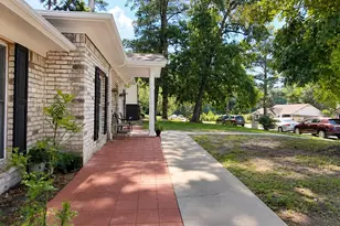 10108 Woodhollow Dr, Conroe, TX 77385 - Photo 4