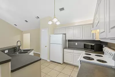 16221 Summerset Estates Blvd, Conroe, TX 77302 - Photo 14