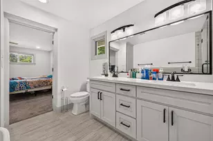 9906 Cliffwood Dr, Houston, TX 77096 - Photo 32