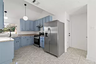 10319 Sand Pass Ln, Houston, TX 77064 - Photo 6