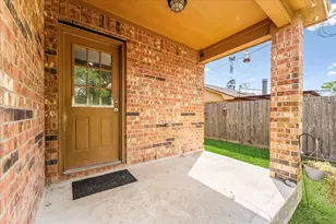 407 Corydon Dr, Houston, TX 77336 - Photo 16