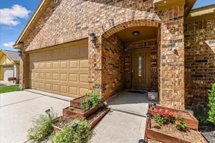 407 Corydon Dr, Houston, TX 77336 - Photo 2